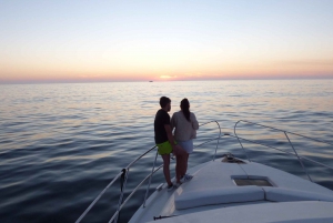 Porto: Passeio de Iate de Luxo pelas 6 Pontes e Estuário do Douro