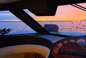 Porto: Passeio de Iate de Luxo pelas 6 Pontes e Estuário do Douro