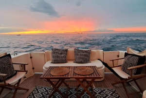 Porto: Passeio de Iate de Luxo pelas 6 Pontes e Estuário do Douro