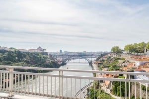 Porto: Magiczna wycieczka pociągiem i piwnica z winem porto z degustacją