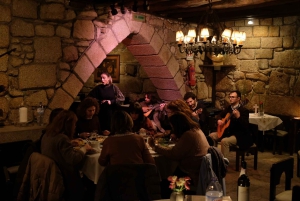 Porto Moonlight Walk & Fado Dinner