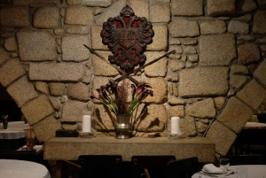 Porto Moonlight Walk & Fado Dinner