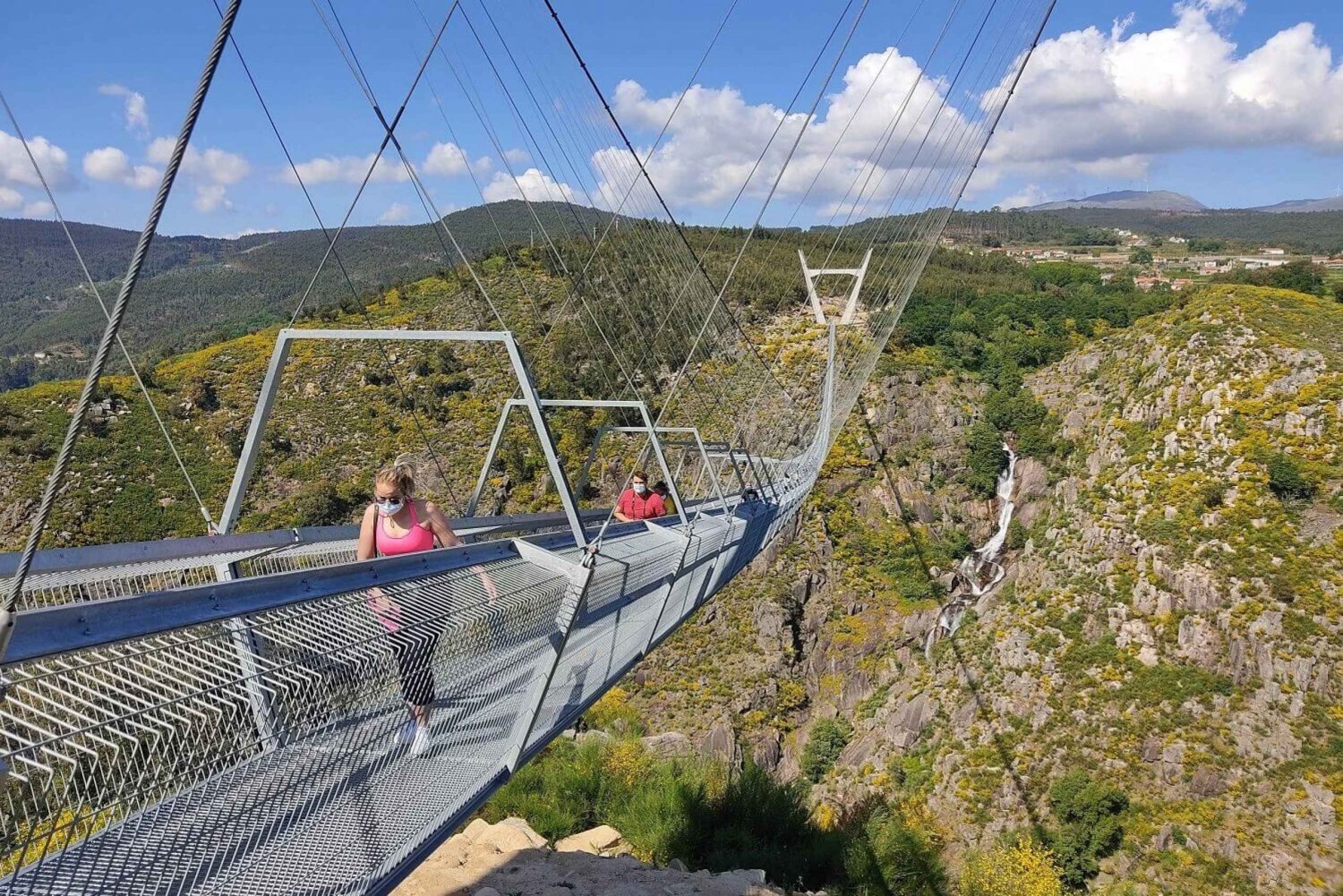 Porto: Caminhada pelos Passadiços do Paiva e Ponte Suspensa com Almoço