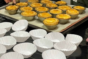 Porto: Workshop di Pastel de Nata o di pittura su azulejos