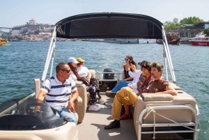 Porto: Passeio de barco ao pôr do sol com vinho do Porto
