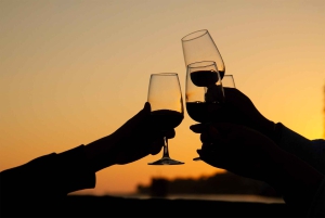 Porto: Passeio de barco ao pôr do sol com vinho do Porto