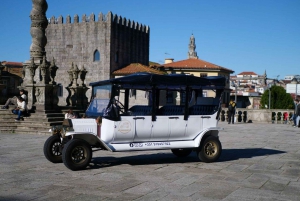 Порту: индивидуальная экскурсия по историческому центру города на автомобиле Ford T