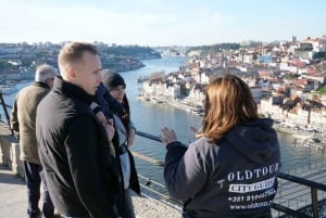 Порту: индивидуальная экскурсия по историческому центру города на автомобиле Ford T