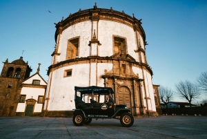 Порту: индивидуальная экскурсия по историческому центру города на автомобиле Ford T