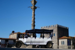 Порту: индивидуальная экскурсия по историческому центру города на автомобиле Ford T
