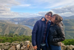 Порту: Экскурсия по долине Дору для небольшой группы, круиз и обед