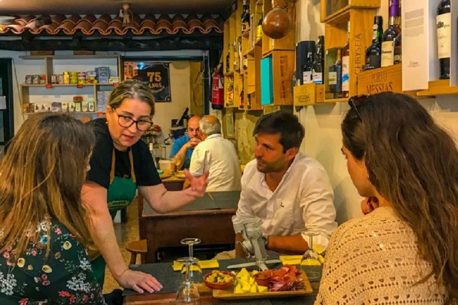 ポルト：プレミアム ポルトガル フード ツアーと観光