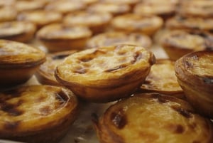 ポルト：プレミアム ポルトガル フード ツアーと観光