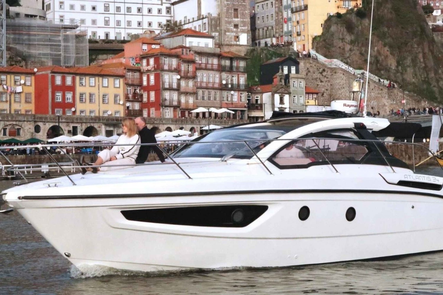Porto: Private Yacht Cruise with Local Wines & Snacks