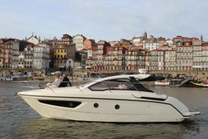 Oporto: Crucero privado en yate con vinos y aperitivos locales