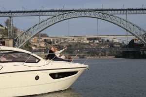 Oporto: Crucero privado en yate con vinos y aperitivos locales
