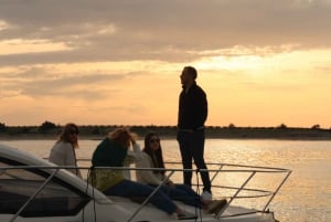 Oporto: Crucero privado en yate con vinos y aperitivos locales