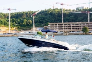 PORTO: Privat cruise på Douro – opptil 6 personer – 2/3 time