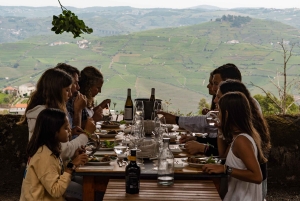 Porto : déjeuner culturel privé et dégustation de vin dans la vallée du Douro
