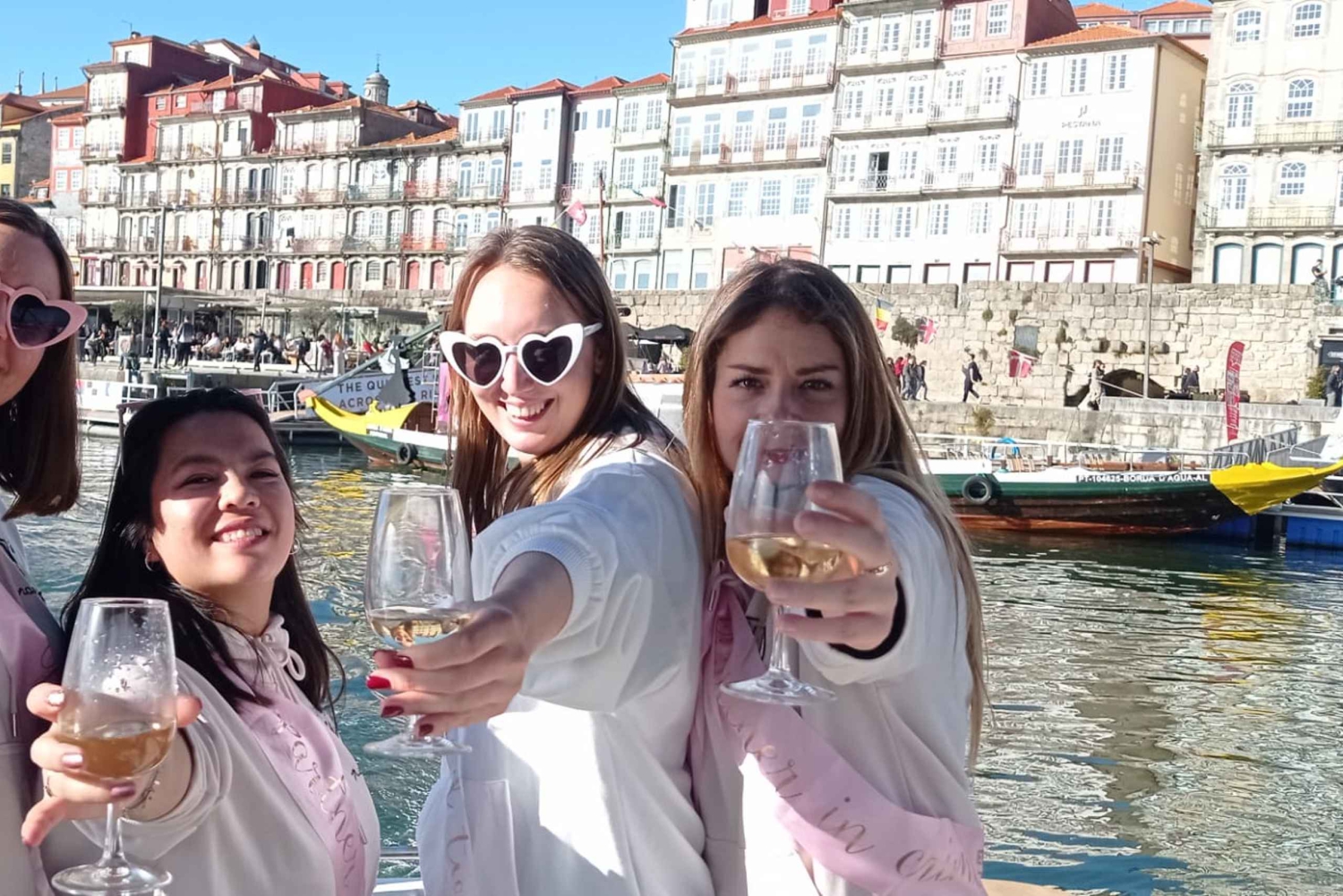 Porto: Passeio Privado de Barco pelo Rio Douro com Degustação