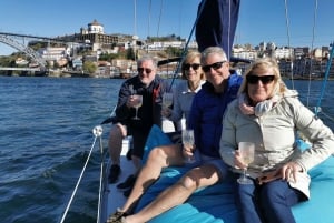 Porto : Croisière privée de charme sur le fleuve Douro avec dégustation de vins 8p