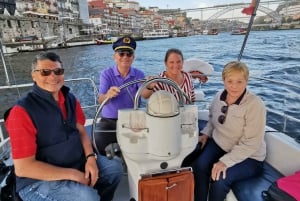 Porto : Croisière privée de charme sur le fleuve Douro avec dégustation de vins 8p