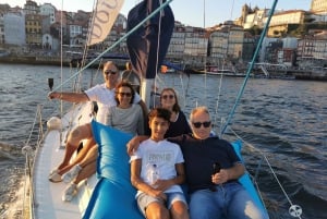 Porto : Croisière privée de charme sur le fleuve Douro avec dégustation de vins 8p