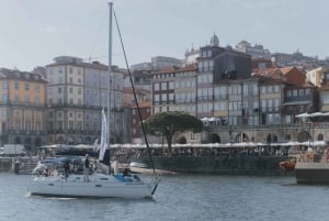 Porto : Croisière privée de charme sur le fleuve Douro avec dégustation de vins 8p