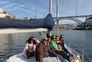 Porto : Croisière privée de charme sur le fleuve Douro avec dégustation de vins 8p