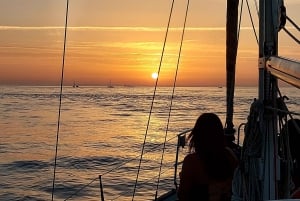 Porto: Privates Segeln auf dem Douro-Fluss (bei Sonnenuntergang möglich)