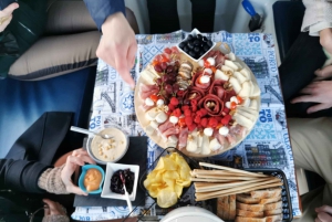 Porto: Passeio Privado de Veleiro com Prova de Vinhos e Charcutaria