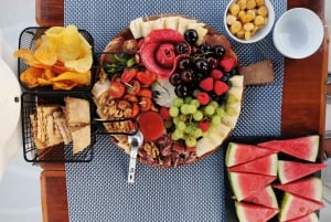 Porto: Passeio Privado de Veleiro com Prova de Vinhos e Charcutaria