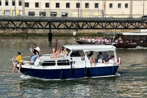 Porto: Prywatny statek wycieczkowy Douro (tylko dla Ciebie)6 mostów/zachód słońca