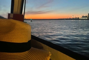 Porto: Prywatny statek wycieczkowy Douro (tylko dla Ciebie)6 mostów/zachód słońca