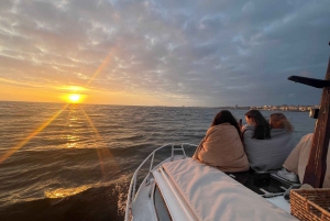 Porto: Prywatny statek wycieczkowy Douro (tylko dla Ciebie)6 mostów/zachód słońca