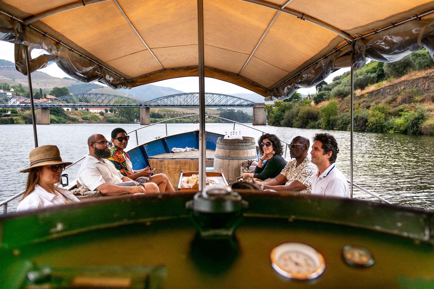Porto: Private Tour Douro Valley/Winery SECXVIII /Boat/Lunch