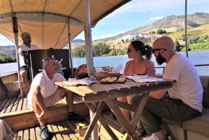 Porto: Private Tour Douro Valley/Winery SECXVIII /Boat/Lunch