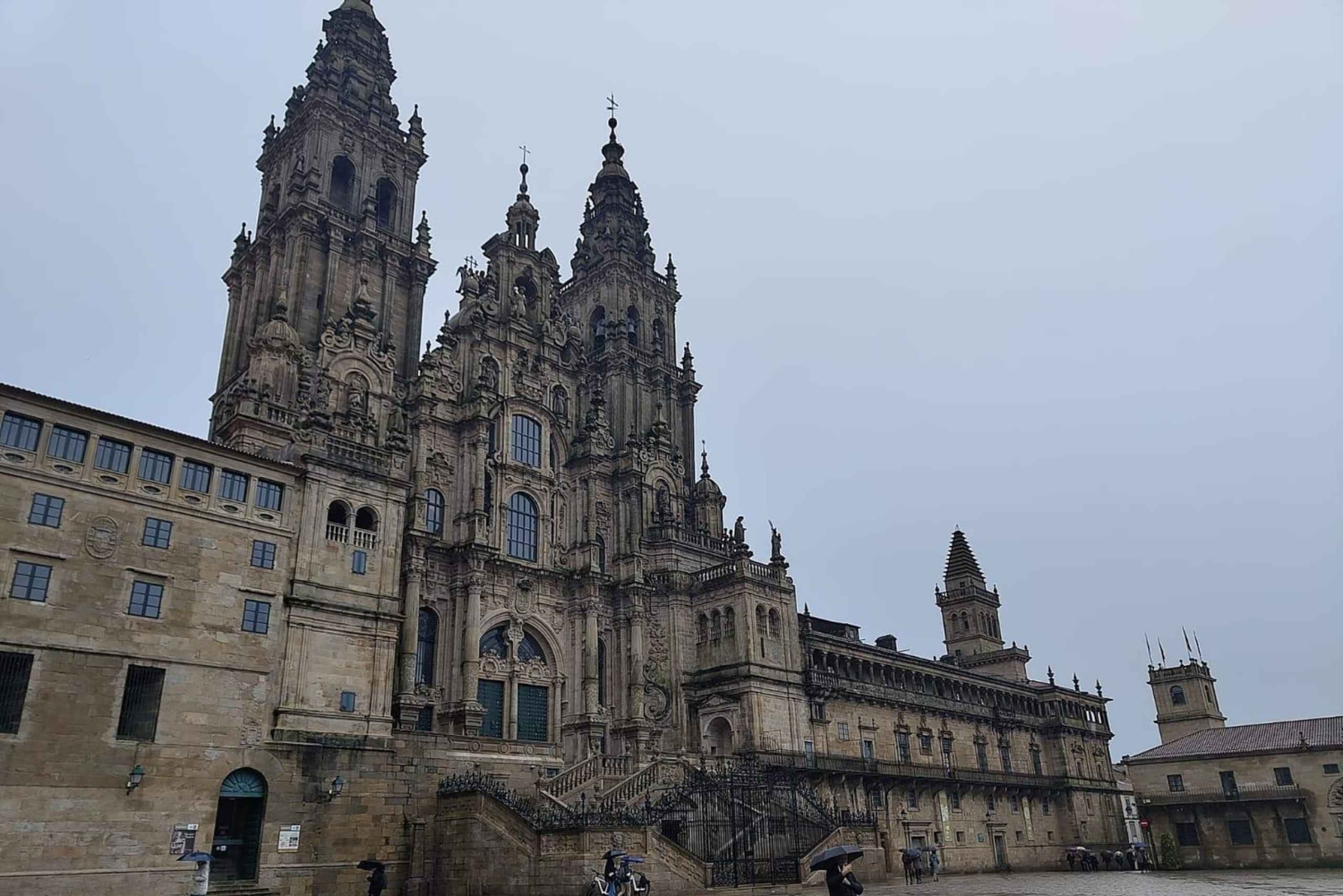 Porto: Private transfer from/to Santiago Compostela