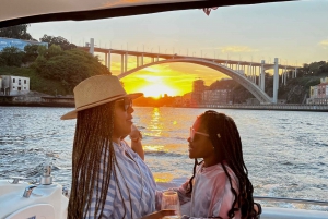 ポルト：ワインとスナック付きプライベートヨットツアー＆6つの橋