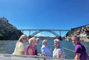 ポルト：ワインとスナック付きプライベートヨットツアー＆6つの橋