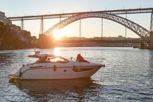 Porto: Crociera privata in yacht con vini e spuntini locali