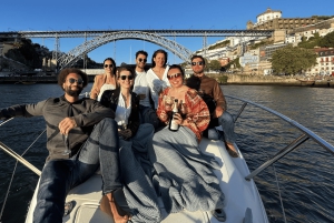 Porto: Crociera privata in yacht con vini e spuntini locali