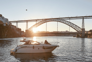 Porto: Crociera privata in yacht con vini e spuntini locali