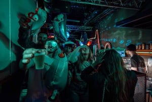 ポルト：ド派手なパブ巡り（ドリンク8杯、無料ショット、ゲーム、VIP）