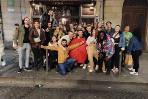 Porto: PubCrawl med 6 drinker + VIP-klubbinngang