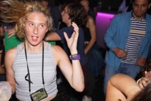 Porto: PubCrawl med 6 drinker + VIP-klubbinngang