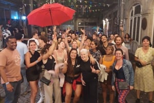 Porto: PubCrawl med 6 drinker + VIP-klubbinngang