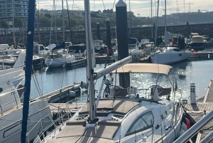 Porto: Relaxing Sailboat Cruise with Port on the Douro River