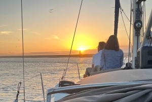 Porto: Relaxing Sailboat Cruise with Port on the Douro River