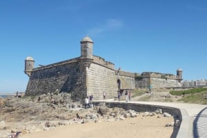 Porto Riverbank Tour på en elcykel: Atlantkusten, trädgårdar